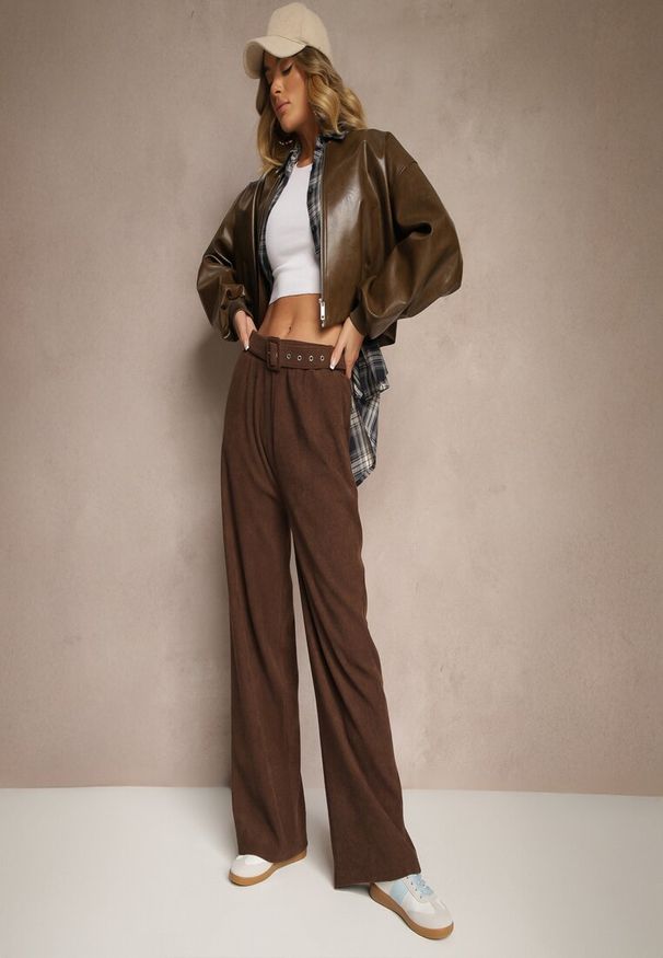 Renee - Brązowe Spodnie Sztruksowe o Szerokim Kroju High Waist z Paskiem Valoma. Okazja: na co dzień. Stan: podwyższony. Kolor: brązowy. Materiał: sztruks. Styl: casual, retro, elegancki