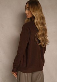 Renee - Brązowy Klasyczny Sweter z Wełną i Bawełną Meviliana. Okazja: na co dzień. Kolor: brązowy. Materiał: wełna, bawełna. Styl: klasyczny #3