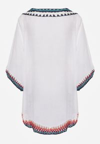 Renee - Biała Narzutka Bluzka ze Wstawkami z Ażurowej Tkaniny Vandasia. Kolor: biały. Materiał: tkanina. Wzór: ażurowy #8