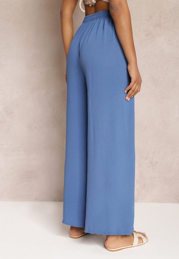 Renee - Granatowe Spodnie z Szerokimi Nogawkami i Doszytym Paskiem w Talii Atita. Kolor: niebieski