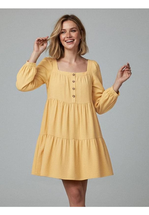 Sinsay - Rozkloszowana sukienka mini z dekoltem karo i guzikami z przodu - żółty. Typ kołnierza: dekolt w karo. Kolor: żółty. Długość: mini