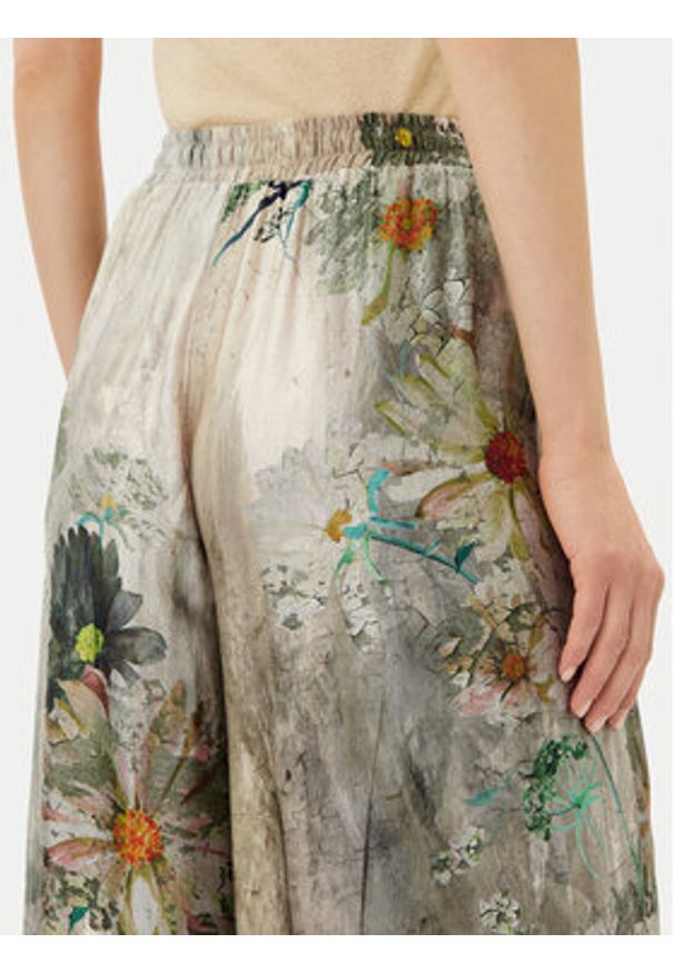 ViCOLO Spodnie materiałowe TD0704 Zielony Relaxed Fit. Kolor: zielony. Materiał: wiskoza