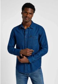 Lee - MĘSKA KOSZULA JEANSOWA LEE SURE SHIRT INKY BLUE 112355712 L66N008587. Materiał: jeans