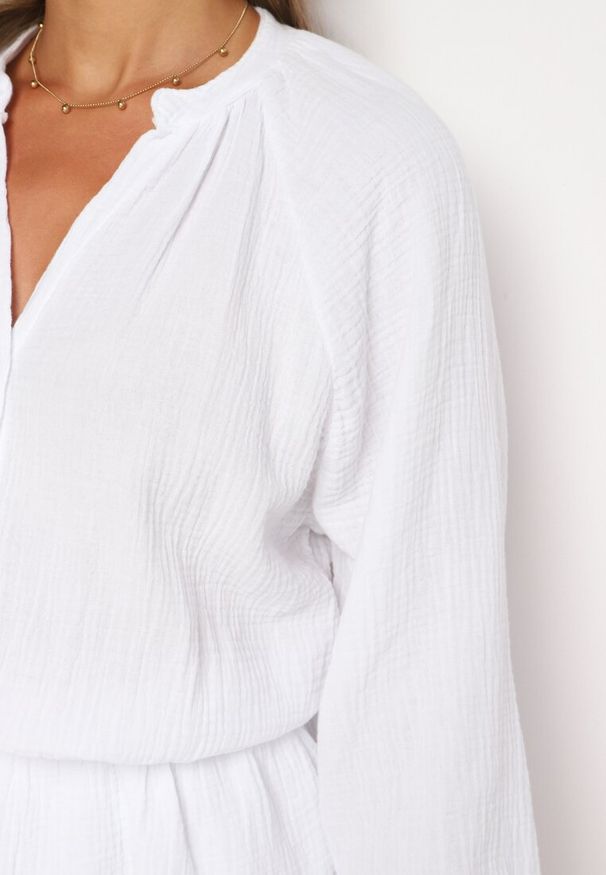 Born2be - Biały Bawełniany Kombinezon z Elastyczną Gumką w Talii i Spódnico-Spodenkami Gleasea. Okazja: na co dzień. Kolor: biały. Materiał: bawełna. Styl: casual, elegancki