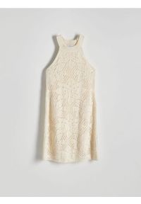 Reserved - Ażurowa sukienka - kremowy. Kolor: kremowy. Materiał: dzianina, bawełna. Wzór: ażurowy