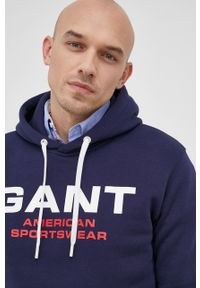 GANT - Gant Bluza męska kolor granatowy z kapturem z nadrukiem. Okazja: na co dzień. Typ kołnierza: kaptur. Kolor: niebieski. Materiał: dzianina. Wzór: nadruk. Styl: casual #5