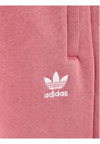 Adidas - adidas Spodnie dresowe IC6136 Różowy Regular Fit. Kolor: różowy. Materiał: syntetyk