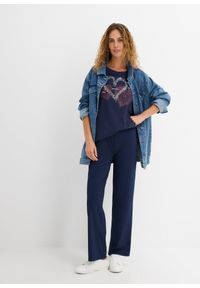 bonprix - Bluzka bawełniana z nadrukiem serca z bawełny organicznej. Kolor: niebieski. Materiał: bawełna. Długość rękawa: krótki rękaw. Długość: krótkie. Wzór: nadruk #2