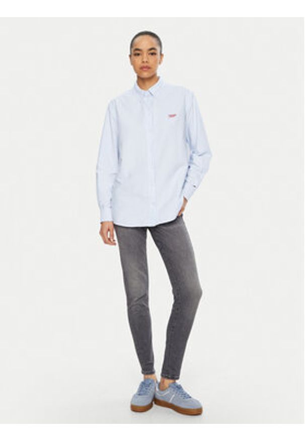 Tommy Jeans Koszula DW0DW19358 Błękitny Relaxed Fit. Kolor: niebieski. Materiał: bawełna