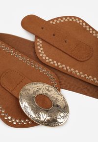 Born2be - Jasnobrązowy Pasek w Kowbojskim Stylu z Nitami i Metaliczną Tłoczoną Klamrą Pretizia. Kolor: brązowy. Materiał: elastan, jeans #2