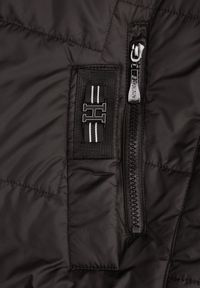 Born2be - Czarna Pikowana Kurtka z Kapturem i Ozdobnymi Suwakami Tulirisa. Okazja: na co dzień. Typ kołnierza: kaptur. Kolekcja: plus size. Kolor: czarny. Materiał: jeans. Styl: casual, sportowy #8