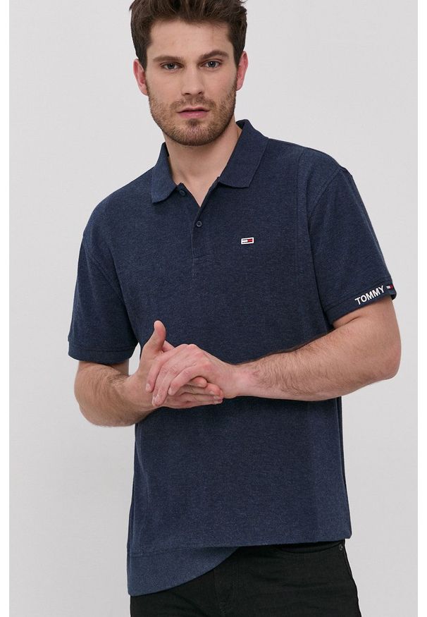 Tommy Jeans - Polo. Okazja: na co dzień. Typ kołnierza: polo. Kolor: niebieski. Materiał: bawełna. Długość: krótkie. Styl: casual