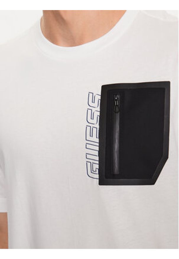 Guess T-Shirt Z3YI00 I3Z14 Biały Boxy Fit. Kolor: biały. Materiał: bawełna