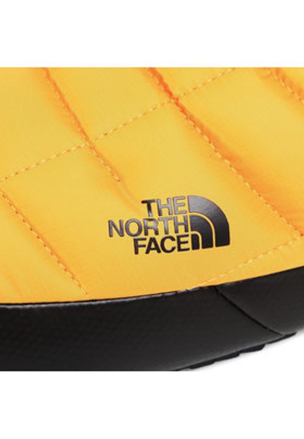 The North Face Kapcie Thermoball Traction Mule V NF0A3UZNZU31 Żółty. Kolor: żółty. Materiał: materiał