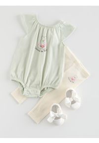 Reserved - Bawełniane body Kubuś Puchatek - jasnozielony. Kolor: zielony. Materiał: bawełna. Wzór: motyw z bajki
