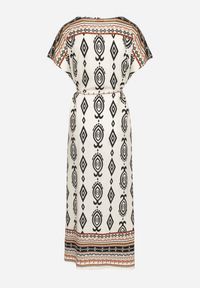 Born2be - Biała Pudełkowa Sukienka z Wiskozy w Etniczny Wzór Mirosela. Okazja: na co dzień. Kolor: biały. Materiał: wiskoza. Długość rękawa: krótki rękaw. Styl: klasyczny, casual, elegancki #5