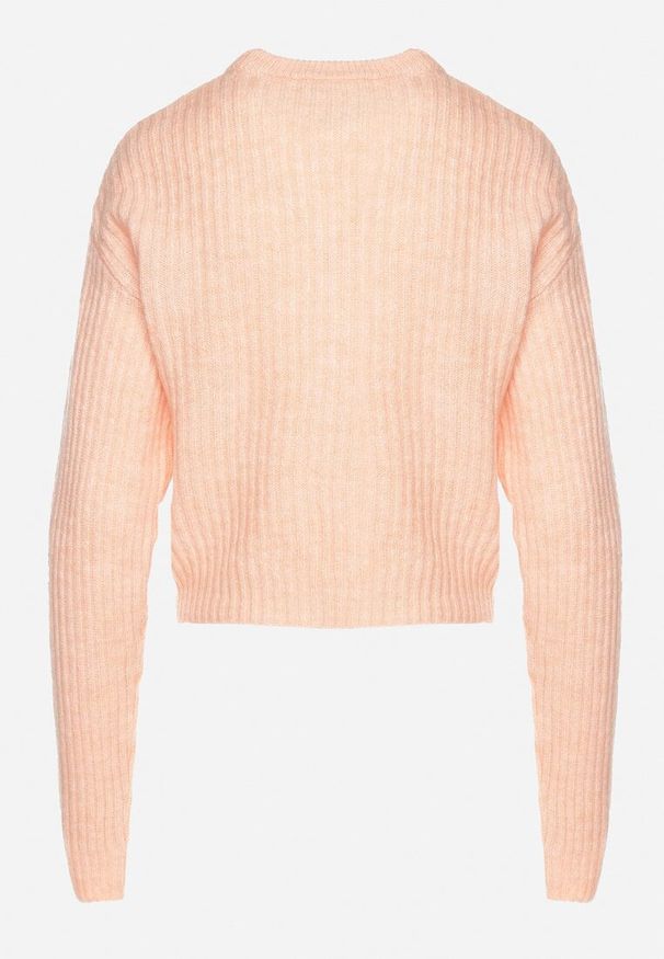 Born2be - Jasnoróżowy Sweter o Pudełkowym Kroju z Prążkowanym Tłoczeniem Omelis. Okazja: na co dzień. Kolor: różowy. Materiał: prążkowany. Długość rękawa: długi rękaw. Długość: długie. Styl: casual, elegancki