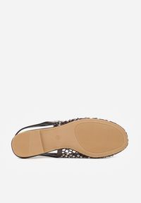 Born2be - Brązowe Lakierowane Sandały Ozdobione Cyrkoniami Caiwenys. Okazja: na co dzień. Kolor: brązowy. Materiał: lakier. Wzór: aplikacja. Sezon: lato. Styl: casual #4