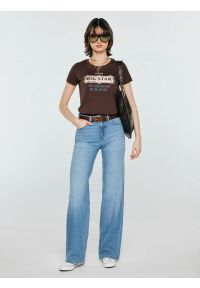 Big-Star - Koszulka damska z linii Authentic z logo BIG STAR brązowa Rissmelna 804. Okazja: na co dzień. Kolor: brązowy. Materiał: dzianina. Wzór: nadruk. Sezon: jesień, zima. Styl: casual, klasyczny #6