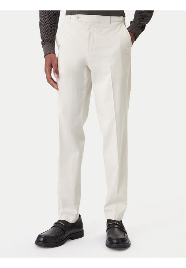 BOSS Spodnie materiałowe C-Perin 50555842 Biały Regular Fit. Kolor: biały. Materiał: syntetyk