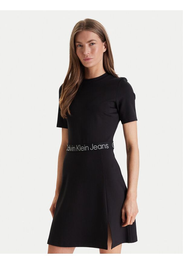 Calvin Klein Jeans Sukienka codzienna LV047F290G Czarny Regular Fit. Okazja: na co dzień. Kolor: czarny. Materiał: syntetyk, wiskoza. Typ sukienki: proste. Styl: casual