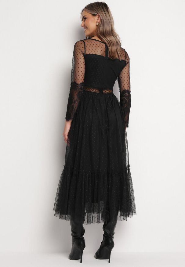 Born2be - Czarna Sukienka Maxi o Rozkloszowanym Fasonie z Ozdobną Koronką i Tiulem Steilla. Kolor: czarny. Materiał: tiul, koronka. Wzór: koronka. Długość: maxi