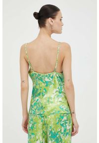 GESTUZ - Gestuz top kolor zielony wzorzysta. Okazja: na co dzień. Kolor: zielony. Materiał: tkanina, materiał, wiskoza. Długość rękawa: na ramiączkach. Styl: casual #2