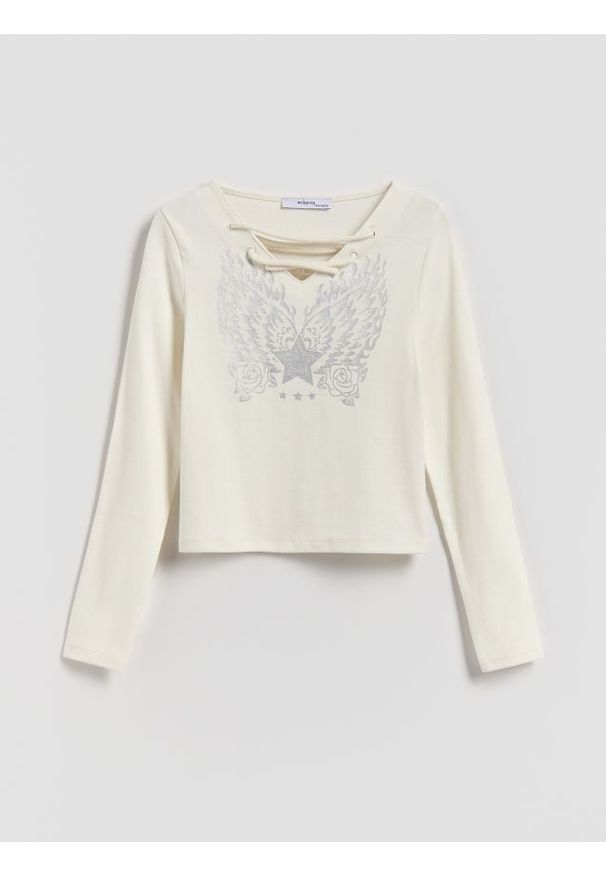 Reserved - Koszulka z metalicznym nadrukiem - złamana biel. Materiał: dzianina, bawełna. Długość: krótkie. Wzór: nadruk