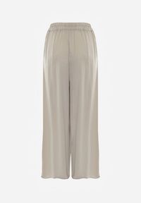 Renee - Jasnozielone Wiskozowe Spodnie Szerokie High Waist Rissalene. Okazja: na spotkanie biznesowe, do pracy. Stan: podwyższony. Kolor: beżowy. Materiał: wiskoza. Styl: biznesowy, elegancki #3