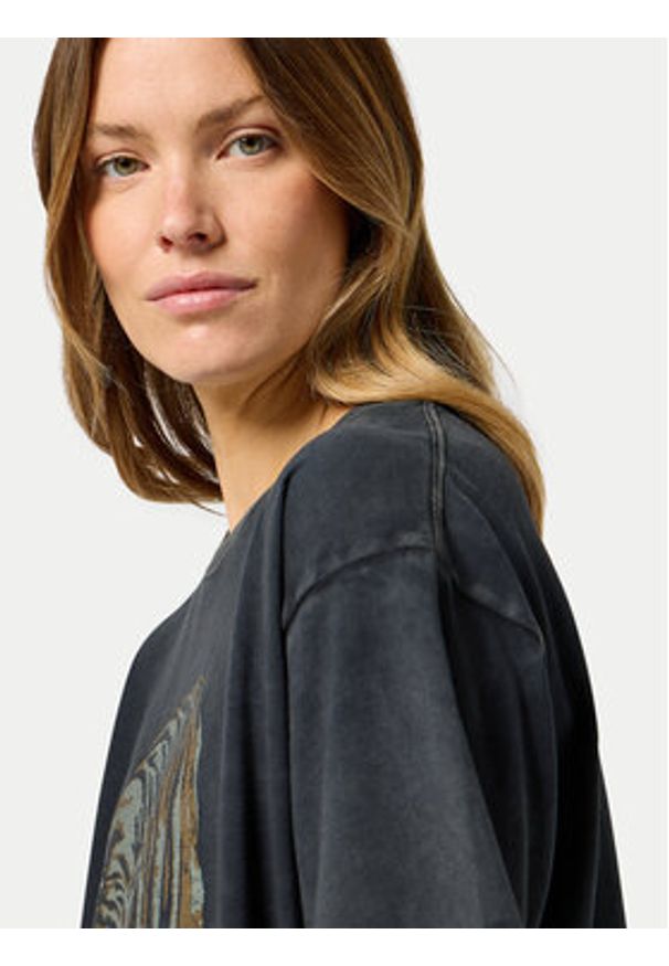 Wrangler T-Shirt 112356445 Czarny Oversize. Kolor: czarny. Materiał: bawełna