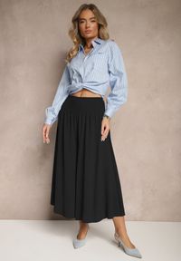 Renee - Czarne Spodnie Typu Kuloty High Waist o Szerokim Kroju z Marszczeniem Araliannis. Okazja: na co dzień. Stan: podwyższony. Kolor: czarny. Styl: klasyczny, elegancki, casual