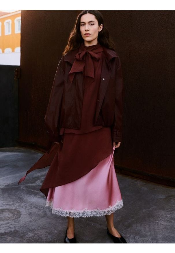 Reserved - Sukienka z lyocellem - brązowy. Kolor: brązowy. Materiał: tkanina