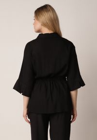 Born2be - Czarna Koszula z Bawełną i Lnem Ozdobiona Wycięciami i Ściągana w Pasie Harwinds. Okazja: do pracy, na co dzień. Kolor: czarny. Materiał: bawełna, len. Wzór: aplikacja. Styl: klasyczny, casual #2