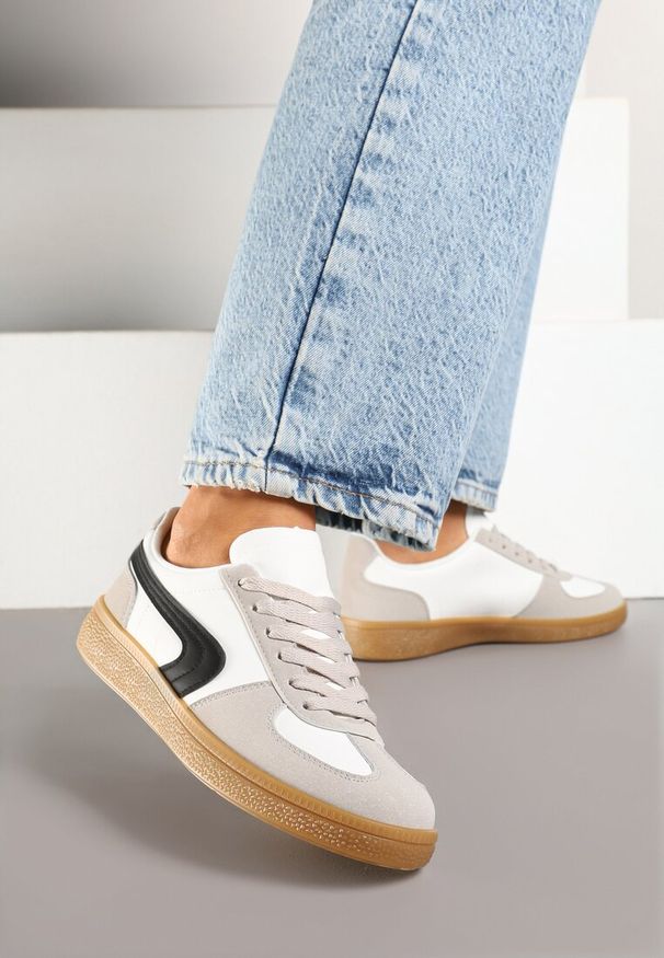 Born2be - Biało-Czarne Sneakersy w Stylu Klasycznych Tenisówek Ahleria. Okazja: na co dzień. Kolor: biały. Materiał: jeans