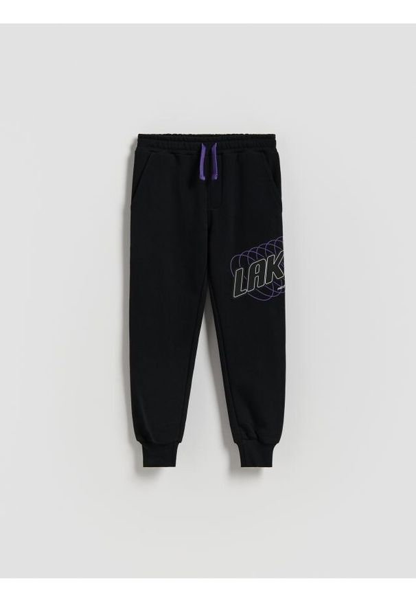 Reserved - Spodnie Los Angeles Lakers NBA - czarny. Kolor: czarny. Materiał: dzianina, bawełna