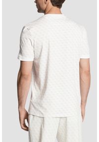 Guess - GUESS Biały męski t-shirt w monogram James, Rozmiar XXL. Okazja: na co dzień. Kolor: biały. Styl: casual #3