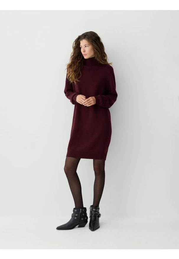 Reserved - Sukienka z wełny merino - mahoniowy. Kolor: brązowy. Materiał: wełna