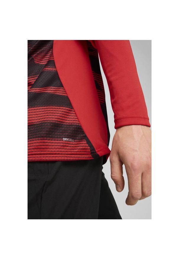 Puma - Męska bluza przedmeczowa z zamkiem 1/4 AC Milan PUMA For All Time Red Black. Kolor: czerwony, wielokolorowy, czarny. Długość rękawa: długi rękaw. Długość: długie