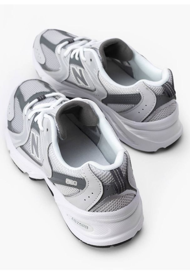 New Balance - Sneakersy damskie NEW BALANCE 530 GR530CB. Kolor: szary. Materiał: materiał, jeans, guma