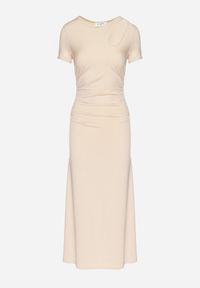 Born2be - Jasnobeżowa Sukienka o Dopasowanym Fasonie z Lekkimi Marszczeniami Aporea. Okazja: na co dzień. Kolor: beżowy. Długość rękawa: krótki rękaw. Sezon: wiosna, lato. Typ sukienki: sportowe, dopasowane. Styl: sportowy, casual, elegancki #5