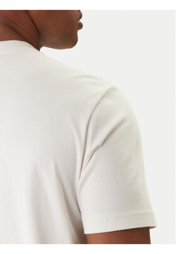 Napapijri T-Shirt S-Box Logo NP0A4IFL Écru Regular Fit. Materiał: bawełna