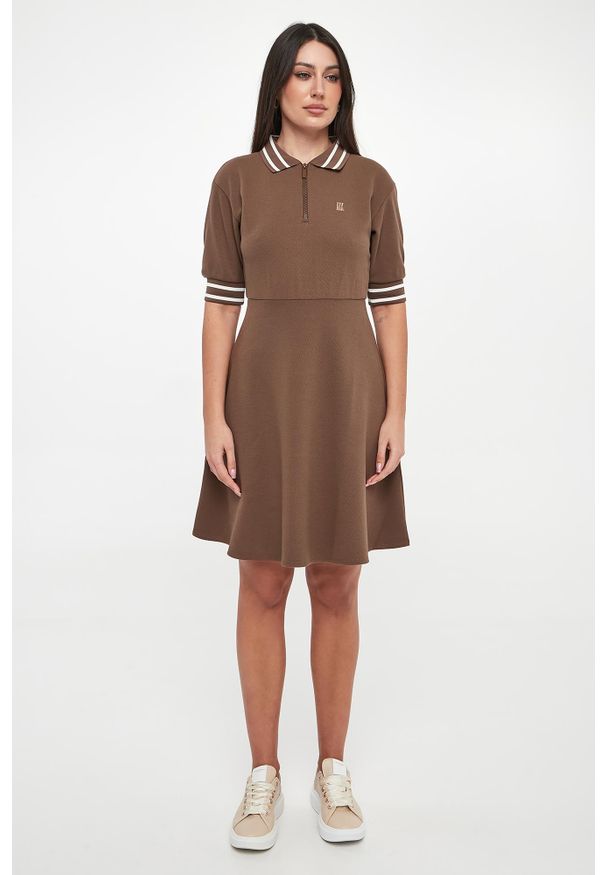 Armani Exchange - Sukienka polo mini ARMANI EXCHANGE. Typ kołnierza: polo. Długość: mini