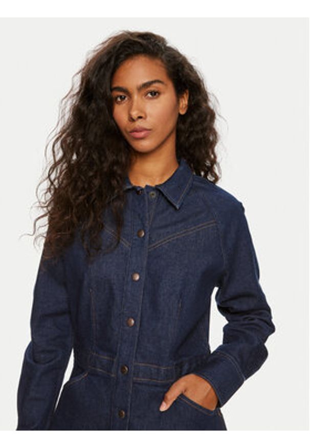 Wrangler Sukienka jeansowa 112356504 Granatowy Slim Fit. Kolor: niebieski. Materiał: bawełna