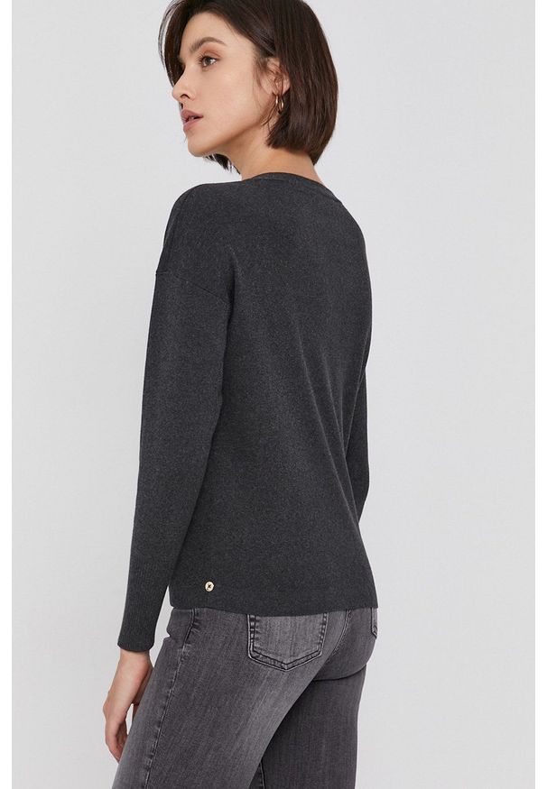 Pennyblack - Sweter. Okazja: na co dzień. Kolor: szary. Materiał: dzianina. Wzór: aplikacja. Styl: casual