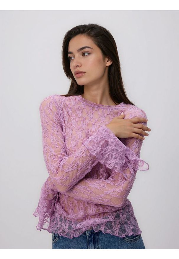 Reserved - Koronkowa bluzka z wiązaniami - fioletowy. Kolor: fioletowy. Materiał: koronka