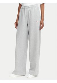 Calvin Klein Jeans Spodnie dresowe LV047C249G Szary jasny Regular Fit. Kolor: szary. Materiał: bawełna #1