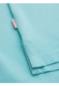 Ombre Clothing - Polo koszulka z bawełnianej dzianiny pique – błękitna V2 - Rozmiar: S. Okazja: na co dzień. Typ kołnierza: polo. Kolor: niebieski. Materiał: bawełna, dzianina. Długość rękawa: krótki rękaw. Długość: krótkie. Wzór: haft. Styl: casual, elegancki #4