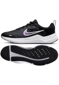 Buty do biegania Nike Downshifter 12 Jr DM4194 003 czarne. Kolor: czarny. Materiał: syntetyk, guma, materiał, tkanina. Szerokość cholewki: normalna. Sezon: jesień. Model: Nike Downshifter