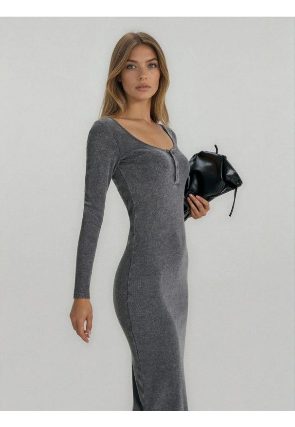 Sinsay - Sukienka midi z guzikami przy dekolcie - szary. Kolor: szary. Długość: midi