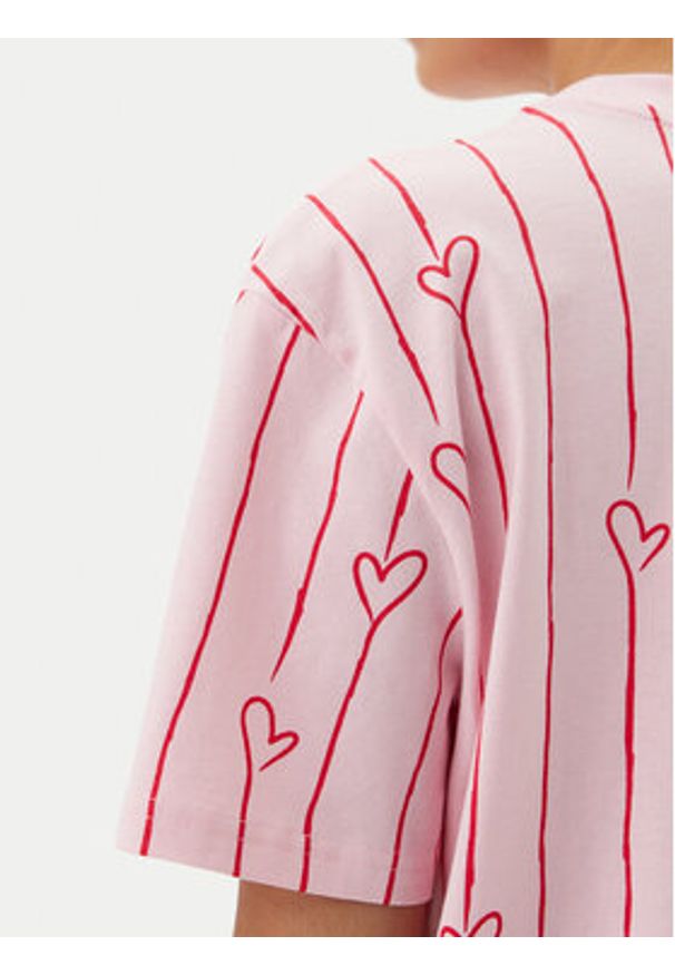 Karl Kani T-Shirt Signature Heart Pinstripe Os 61300127 Różowy Regular Fit. Kolor: różowy. Materiał: bawełna